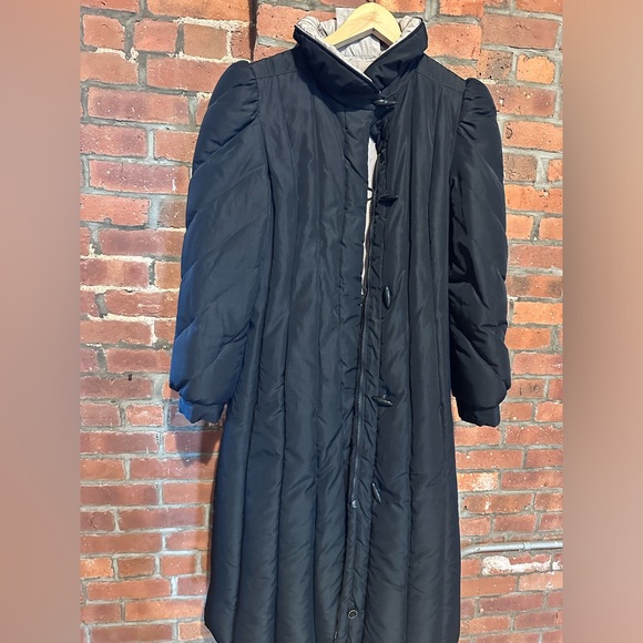 Black puffer long coat - Picture 1 of 1